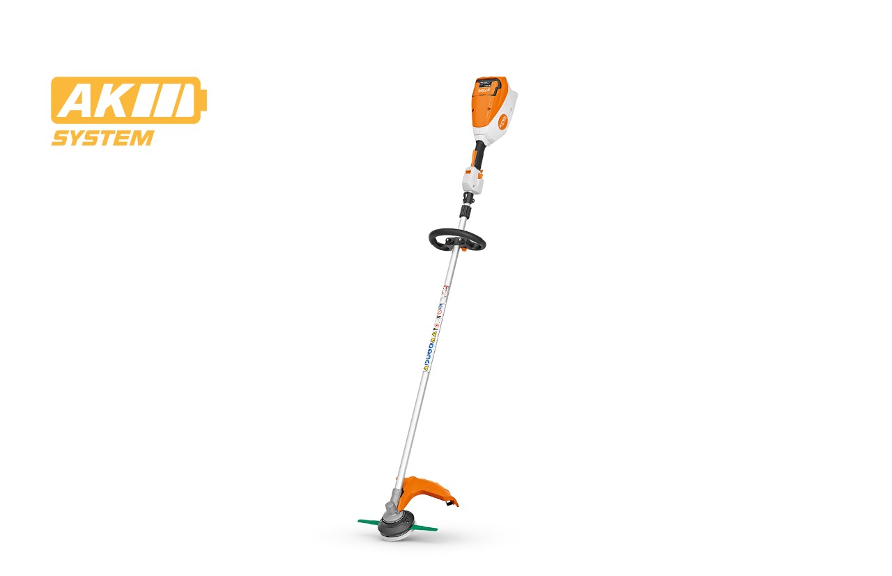 Immagine del decespugliatore a batteria STIHL FSA 80, icona della batteria in alto a sinistra per il sistema STIHL AK