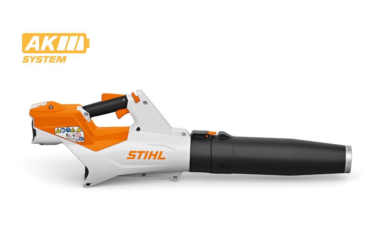 Immagine di un potatore a batteria STIHL BGA 60, icona della batteria in alto a sinistra per il sistema AK STIHL